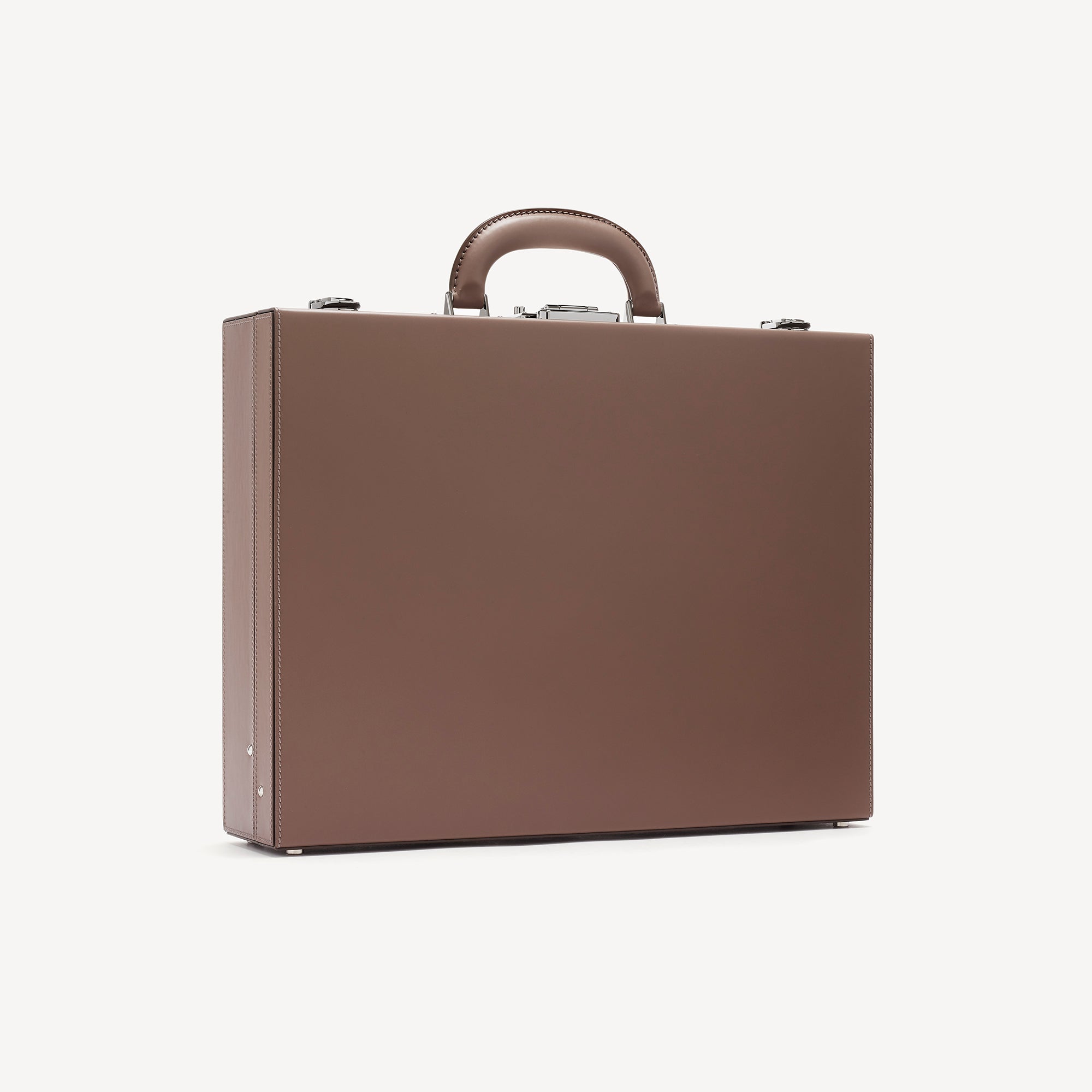 New Bond Attaché