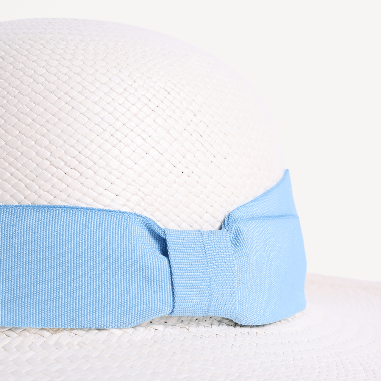 Brisa Panama Toquilla Straw - ホワイトとライトブルーのバンド - Swaine Group Ltd
