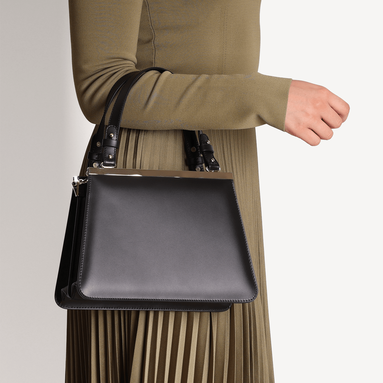 Margot - Black - Swaine Group Ltd