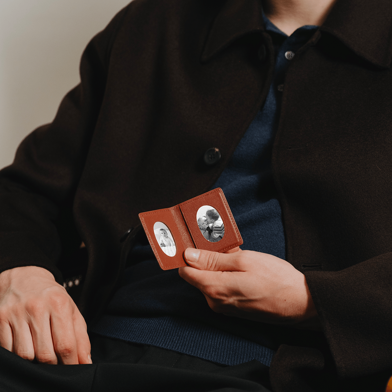 Ostrich 2 Oval Photo Frame - Brown - Swaine Group Ltd